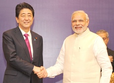 Japanese Prime Minister Shinzo Abe (Left) and Prime Minister Narendra Modi.
